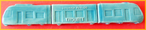 2015- LE TRAIN JEANNE ANTIDE THOURET BLEU.JPG